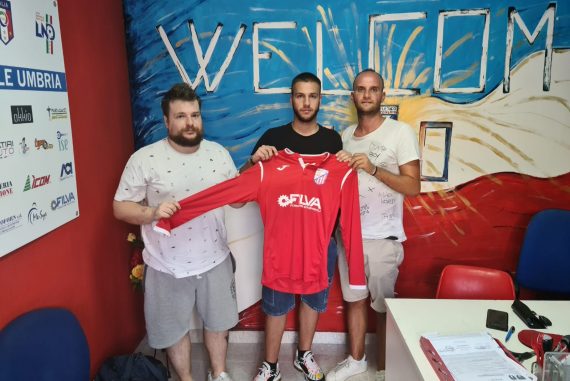 Un altro arrivo in casa Atletico Gualdo Fossato che con il difensore Rocco Latini va a completare il reparto difensivo.