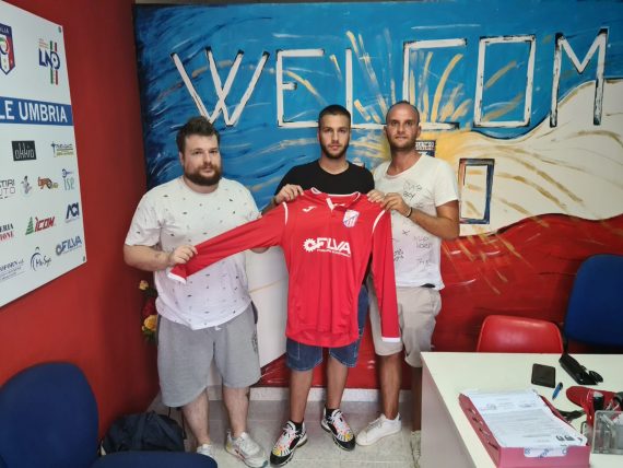 Un altro arrivo in casa Atletico Gualdo Fossato che con il difensore Rocco Latini va a completare il reparto difensivo.