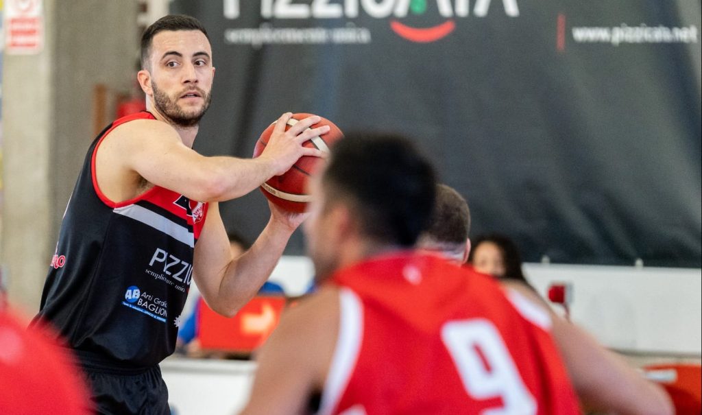 Basket Gualdo Simone De Angelis