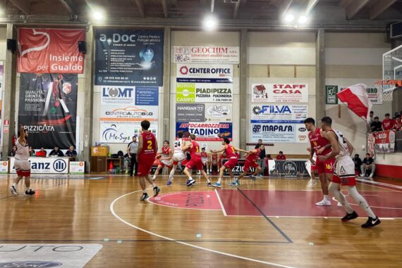 La Pizzicata Basket Gualdo mette la quinta e batte Jesi