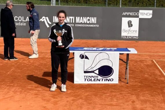 Caterina Azoitei regina a Tolentino- il Circolo Tennis Gualdo Tadino vola alto