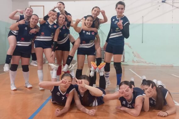 Nuova Pallavolo Gualdo Under 14, tre su tre e vetta conquistata